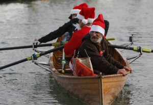 Santa_Gang_rowing