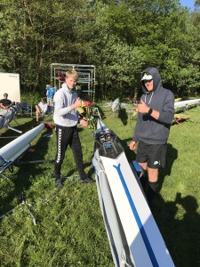 Oskar Gjerland og Nicolay Bjønness Yngsdal er klare for ny regattahelg.